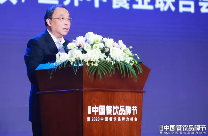 世界中餐業(yè)聯(lián)合會(huì)常務(wù)副會(huì)長(zhǎng)邢穎在致辭